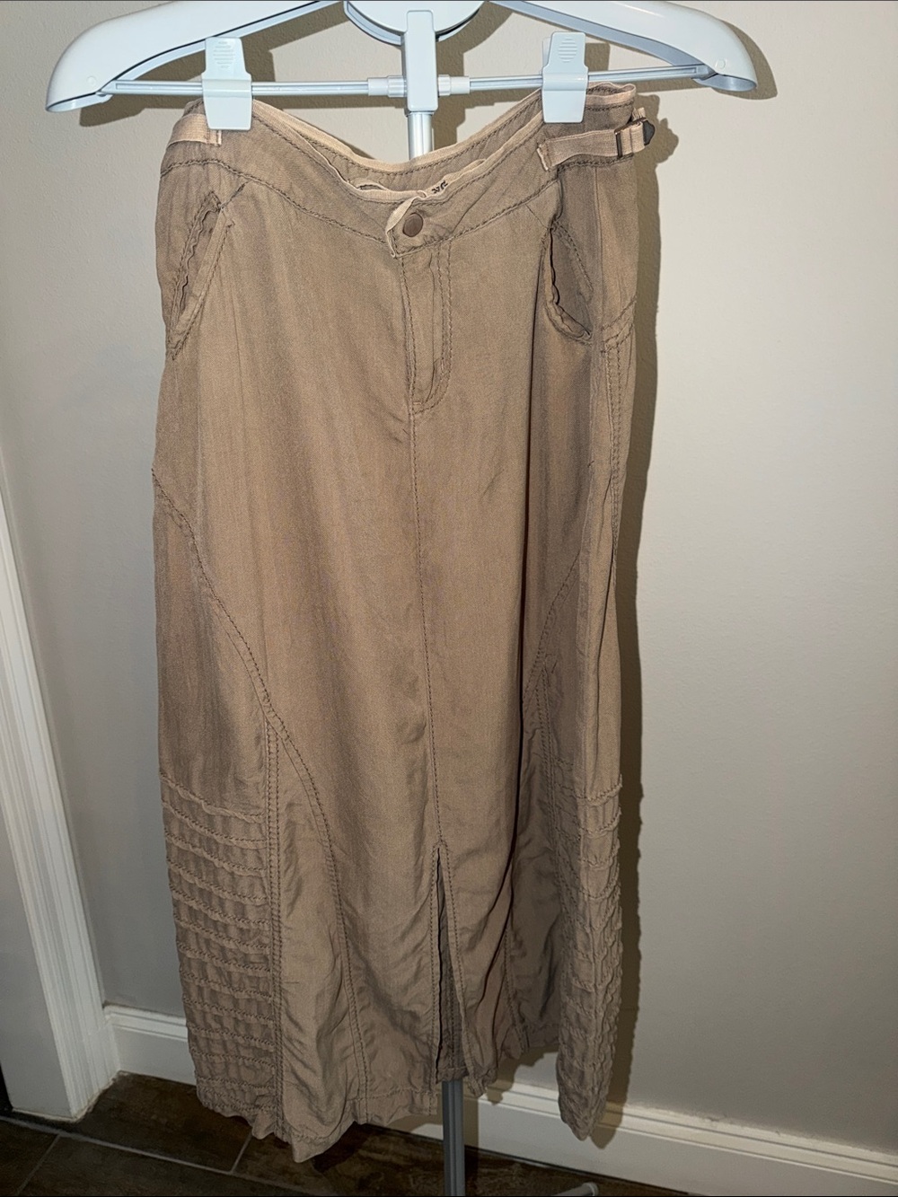 Da-Nang Beige Military Utility Maxi Skirt with Panel Stitching and Front Slit